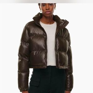 Aritzia vista puffer in rich moka brown